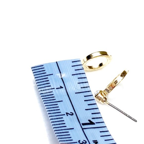 New without tags! Gold circle stud earrings - Picture 4 of 5